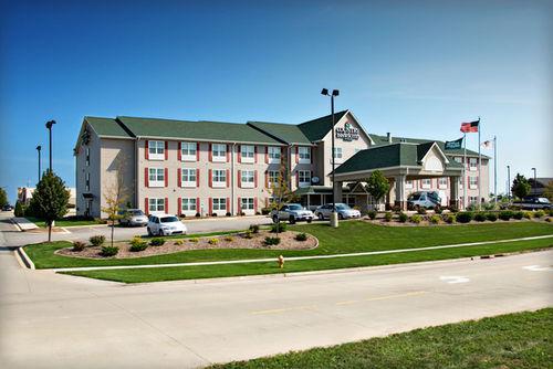 Country & By Radisson, North, Il Peoria