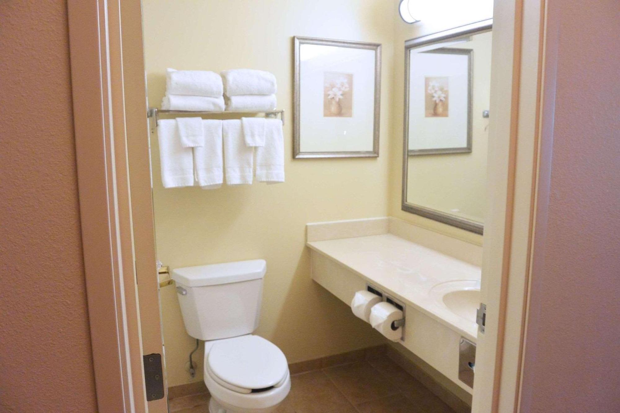 Country & By Radisson, North, Il Hotel Peoria