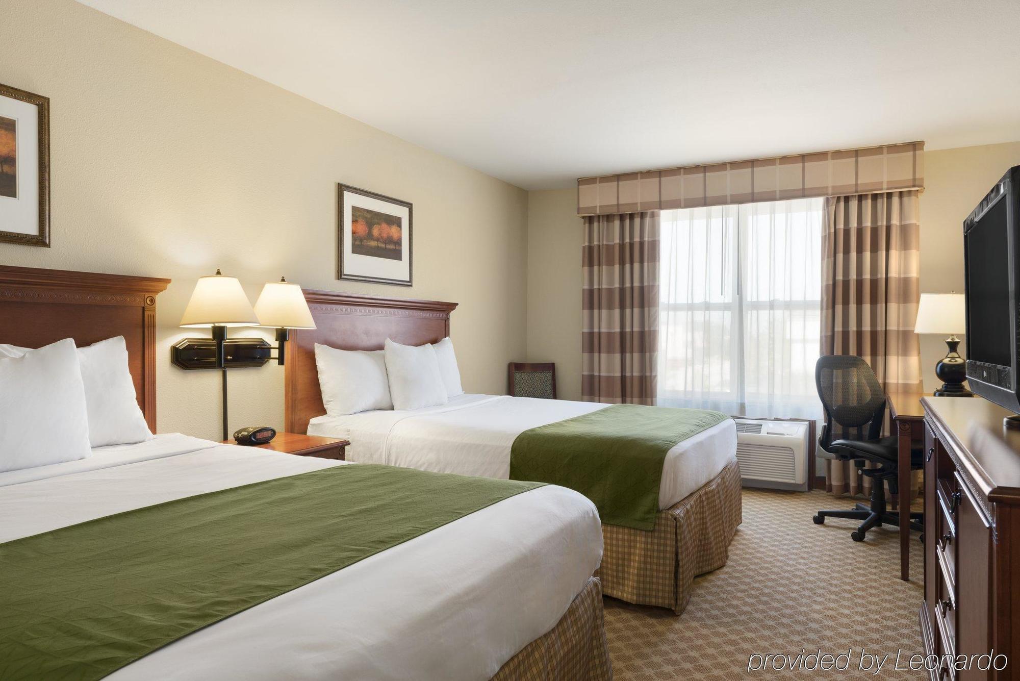 Country & By Radisson, North, Il 3*