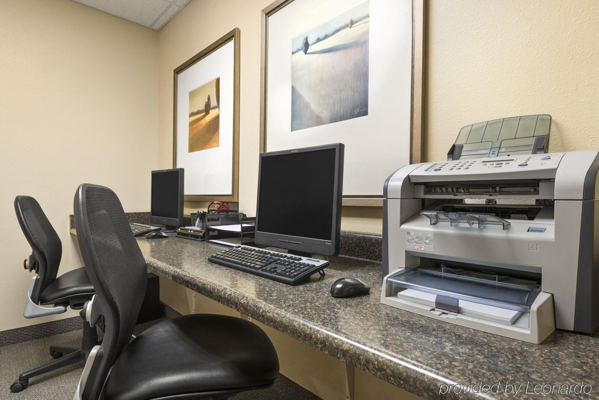 Country & By Radisson, North, Il 3*