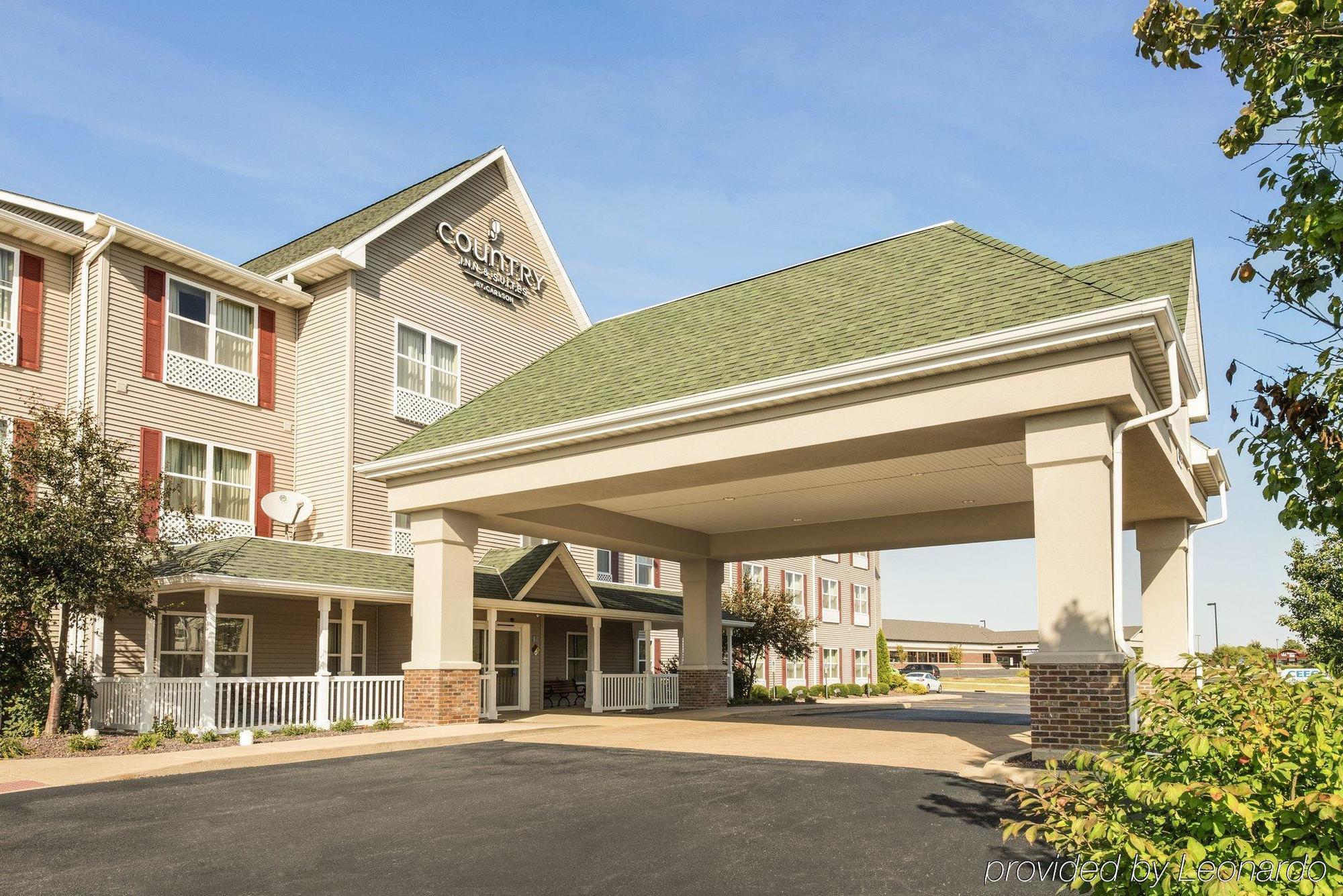 Country & By Radisson, North, Il Hotel